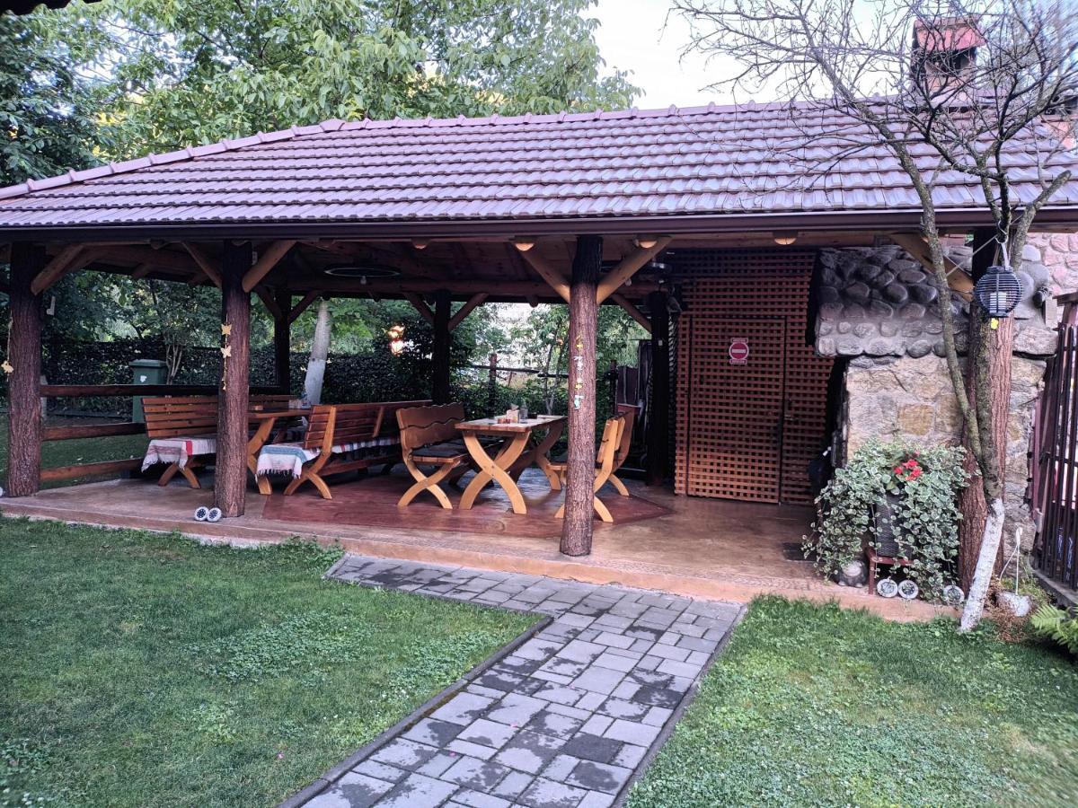 Casa Bunicii 호텔 Costeşti 외부 사진