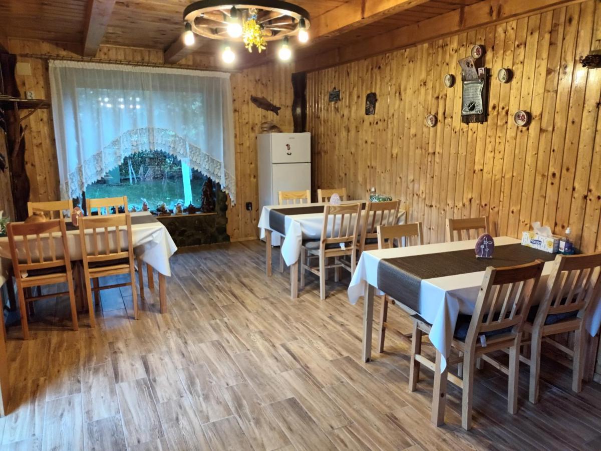 Casa Bunicii 호텔 Costeşti 외부 사진