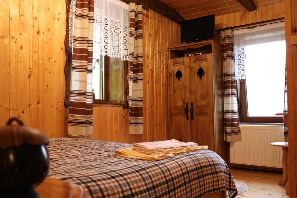 Casa Bunicii 호텔 Costeşti 외부 사진